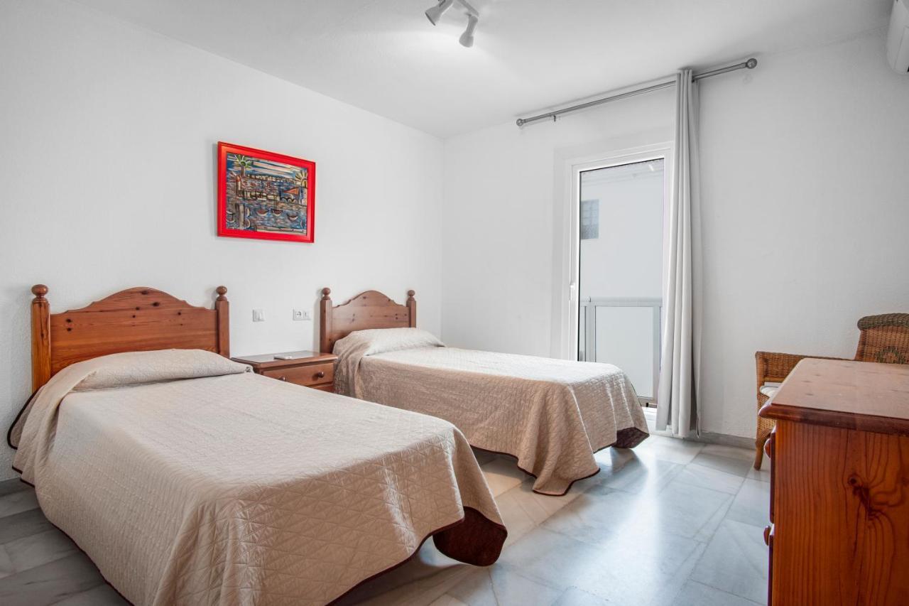 Duquesa Harbour Club Aparthotel Manilva Bagian luar foto