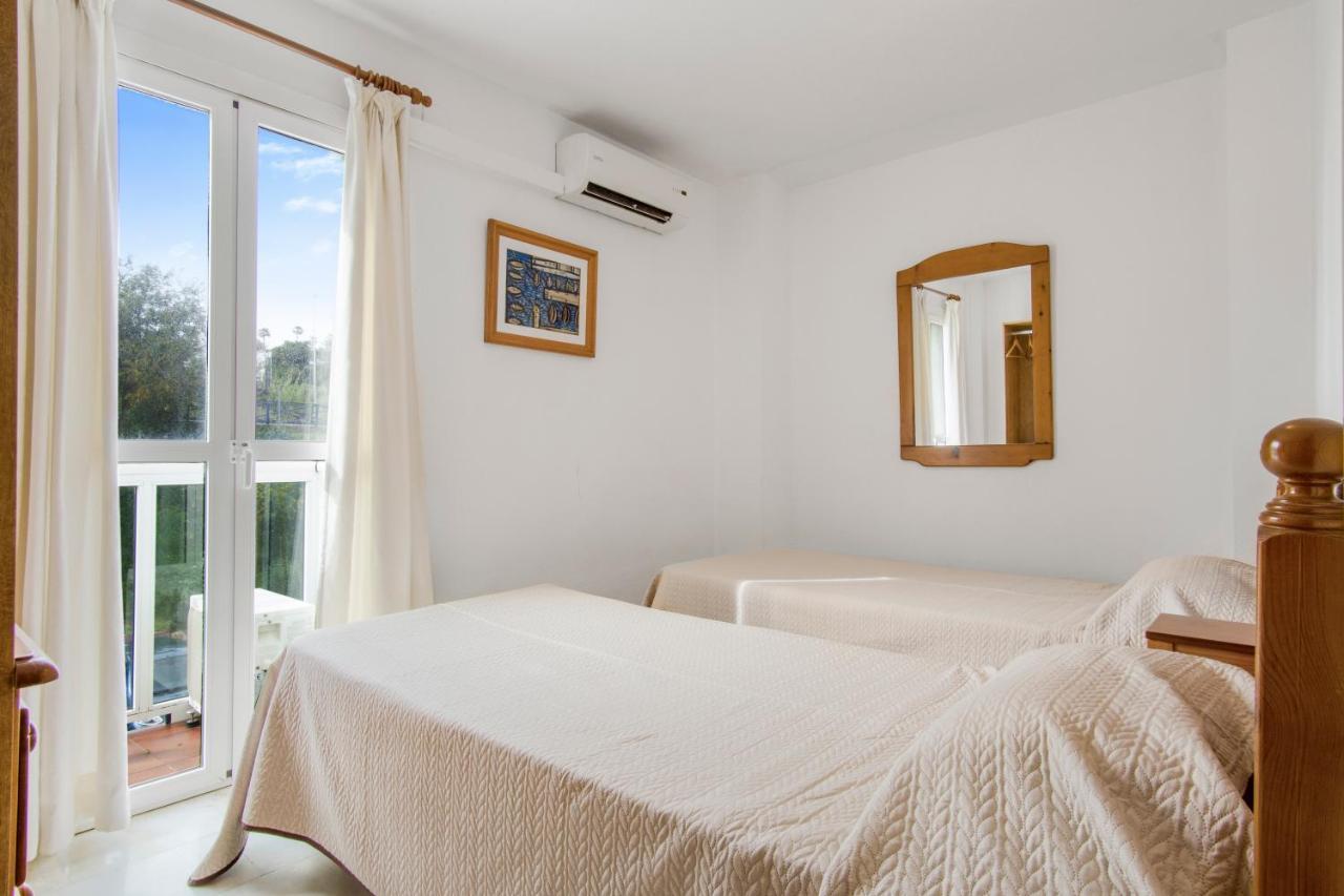 Duquesa Harbour Club Aparthotel Manilva Bagian luar foto