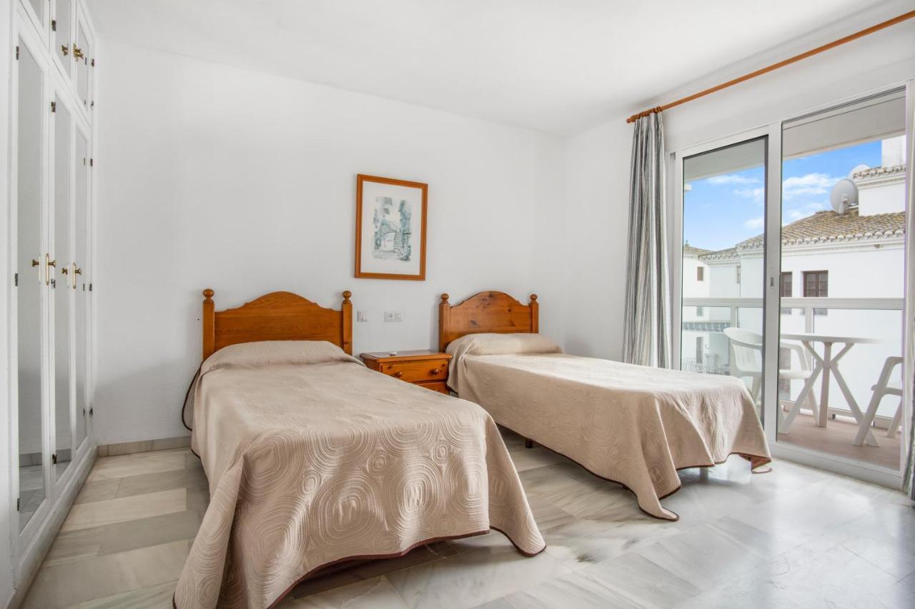 Duquesa Harbour Club Aparthotel Manilva Bagian luar foto